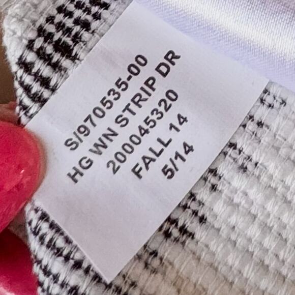 Banana Republic Heritage Collection-White/Black Striped Sheath Dress, Size: 0 - Picture 7 of 9